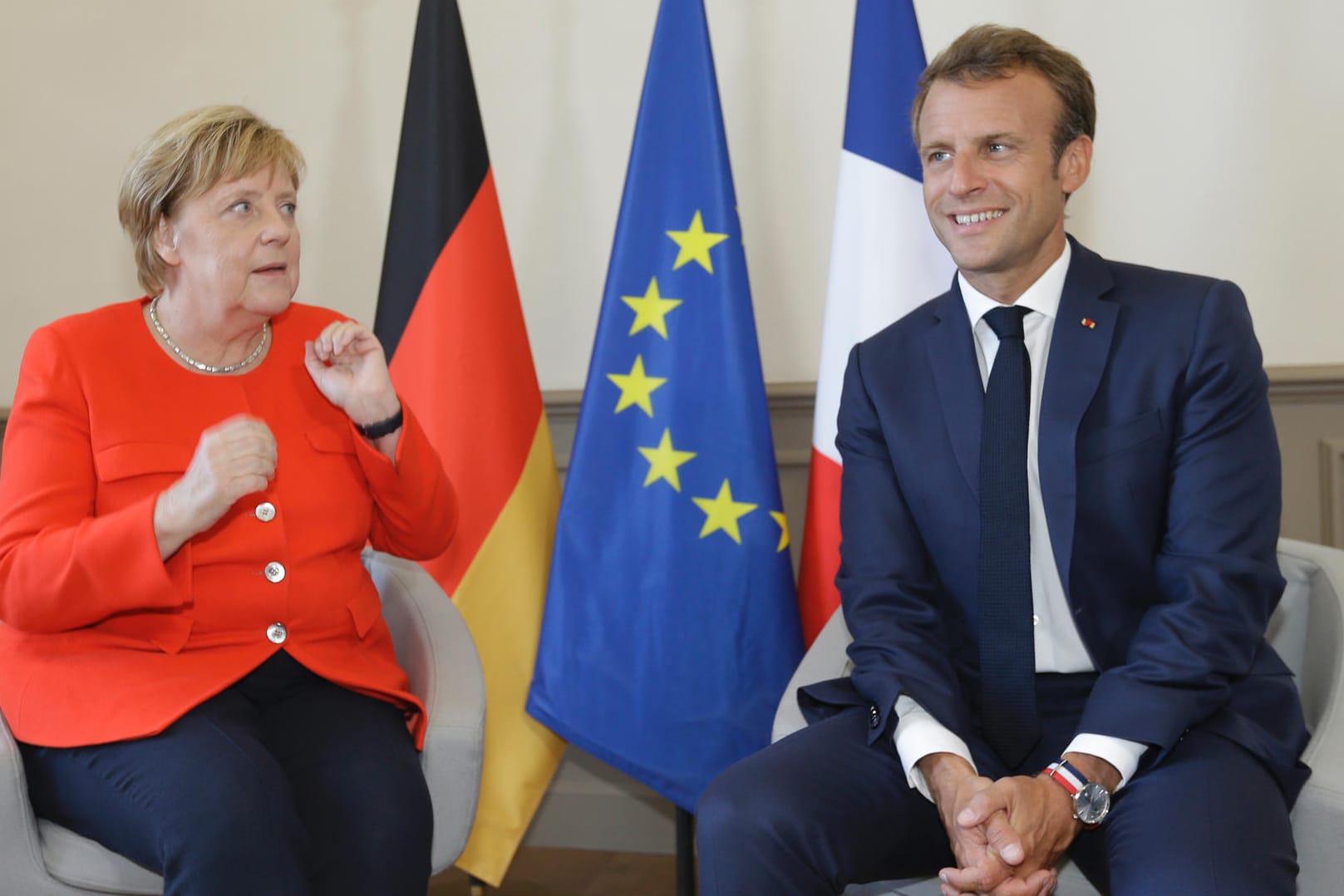 Merkel und Frankreichs Präsident Macron: Sie fordert eine stärkere Kontrolle der EU-Außengrenzen. Das will auch die rechte österreichische Regierung, die aktuell die EU-Ratspräsidentschaft hat.