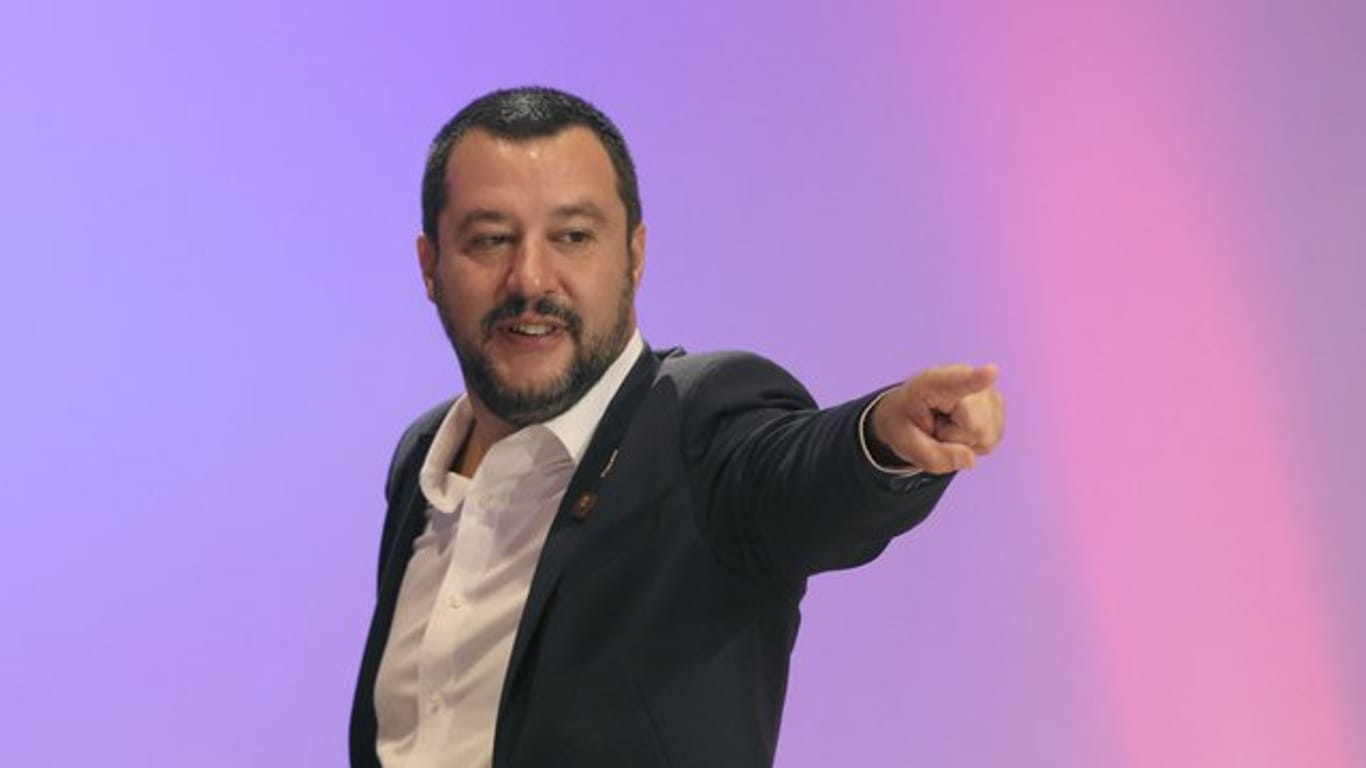 Italiens Innenminister Matteo Salvini stellt Deutschland weitere Bedingungen für ein Flüchtlingsabkommen.