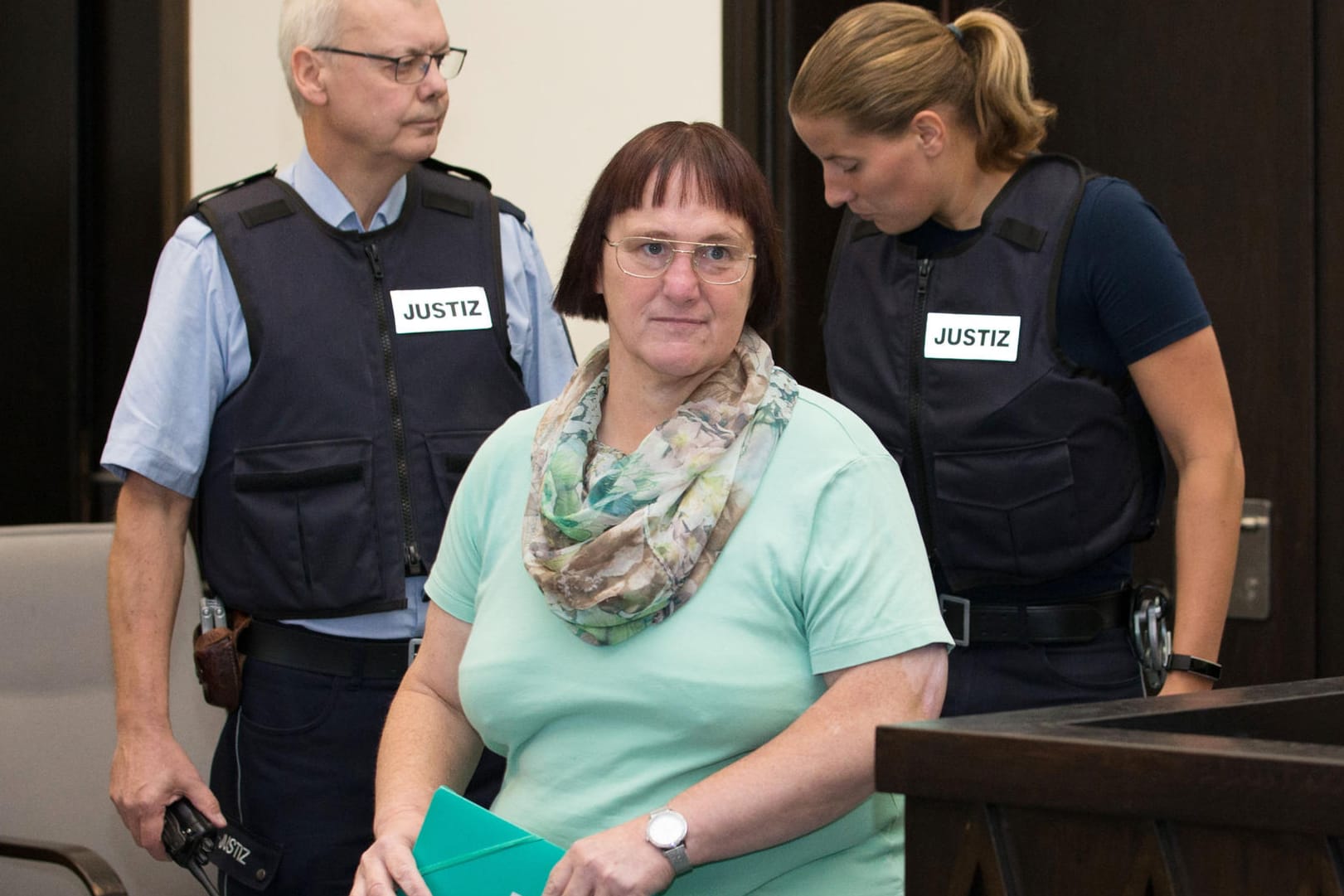 Die Angeklagte Angelika W.: Zusammen mit ihrem Ex-Mann misshandelte sie jahrelang mehrere Frauen