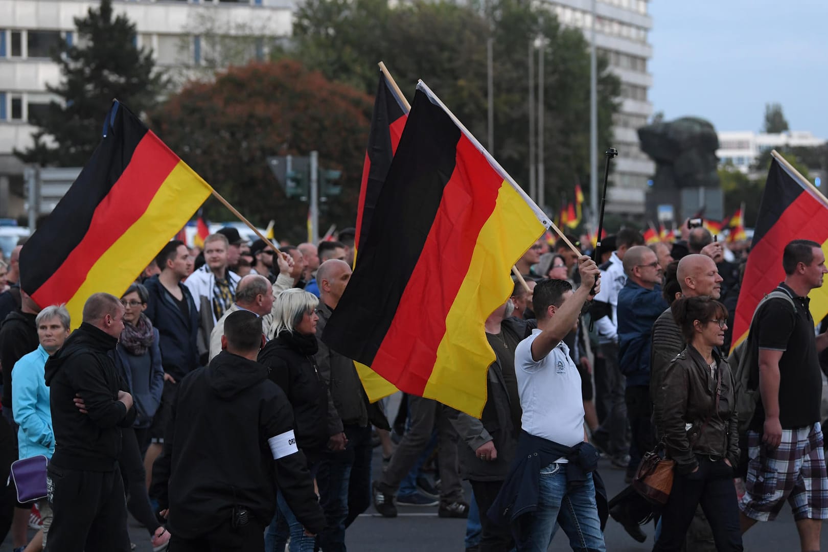 Demonstration in Chemnitz: Bei der Kundgebung kam es erneut zu Straftaten Rechtsextremer.