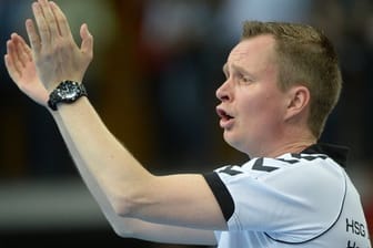 Trainer Andre Fuhr hat mit den Handball-Damen der TuS Metzingen die erste Qualifikationsrunde im EHF-Pokal überstanden.