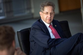 Hans-Georg Maaßen: Die SPD will den Chef des Bundesverfassungsschutzes nicht länger in seinem Amt belassen.