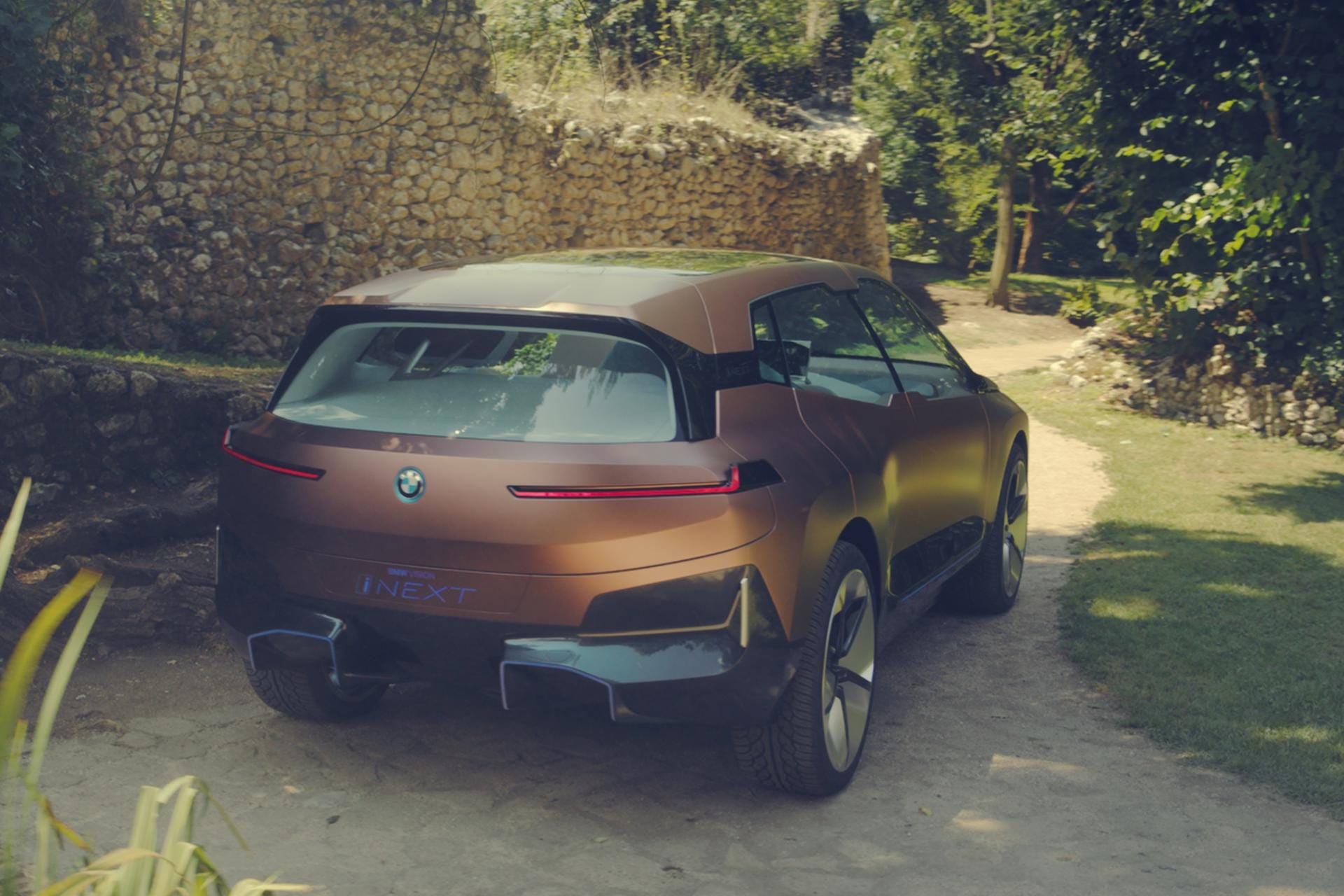 Neuer Look: Am Vision iNext wurde alles anders gestaltet als man es von BMW kennt, viele Konventionen wurden über Bord geworfen.