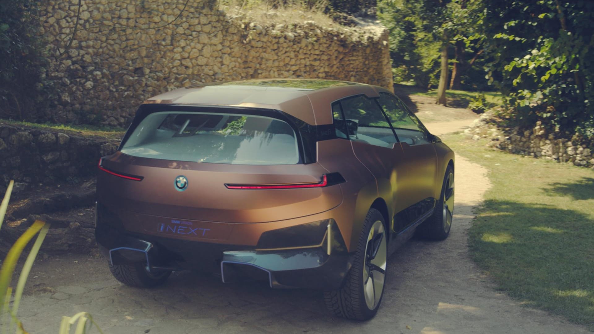 Neuer Look: Am Vision iNext wurde alles anders gestaltet als man es von BMW kennt, viele Konventionen wurden über Bord geworfen.
