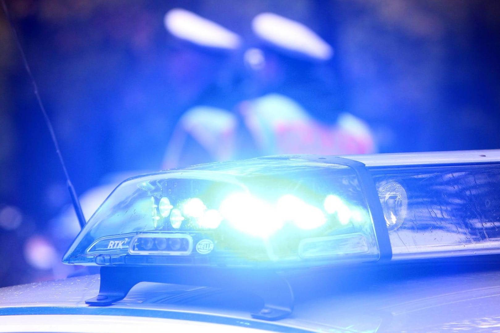 Einsatzwagen: Wegen der Bedrohung mit einer Machete musste in Ochtendung die Polizei anrücken. (Symbolbild)