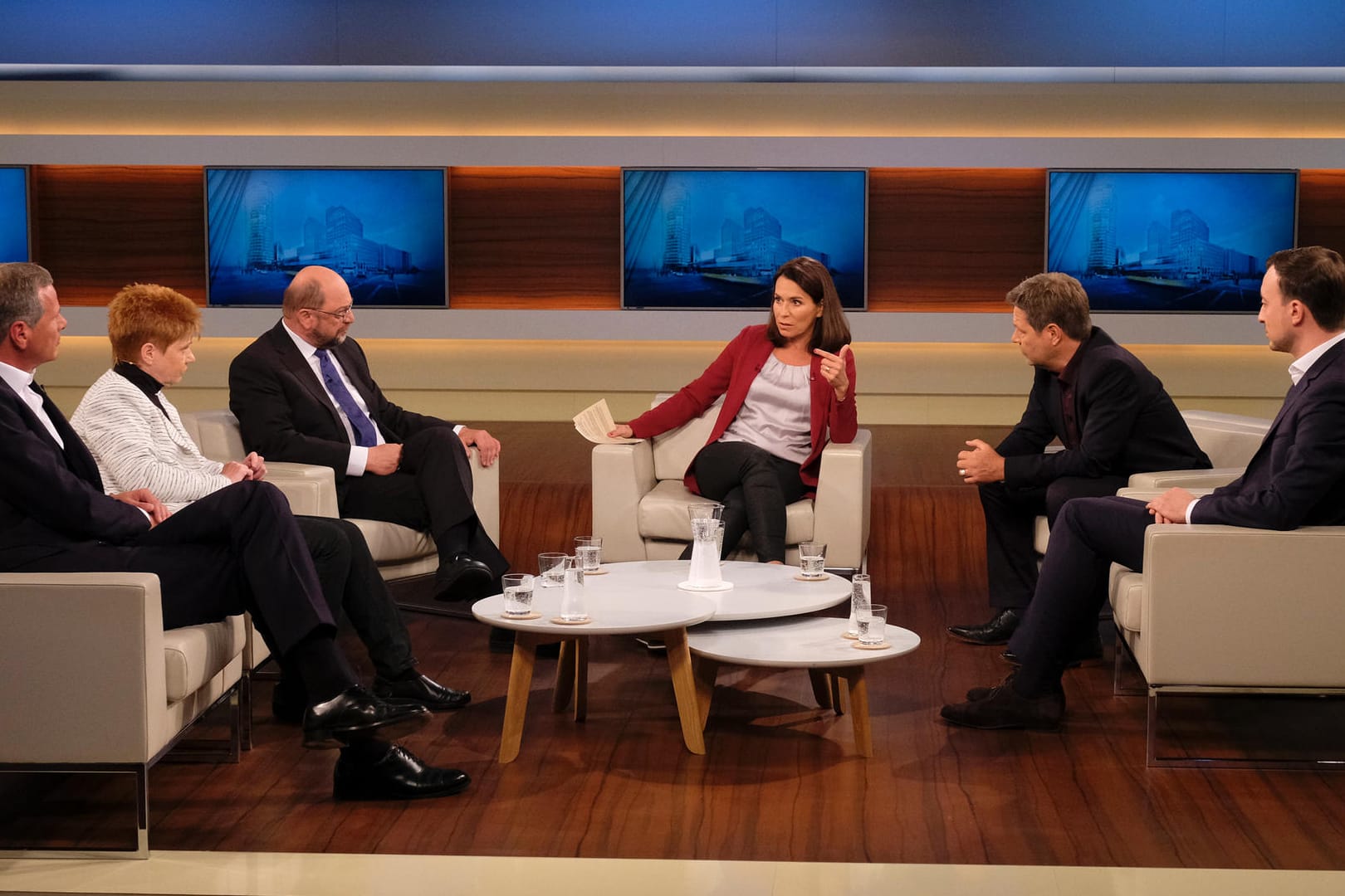 Talkrunde bei "Anne Will': Das Gespräch bei der Fernsehsendung drehte sich um das Thema "Streit um Maaßen - in welcher Verfassung ist unsere Demokratie?"