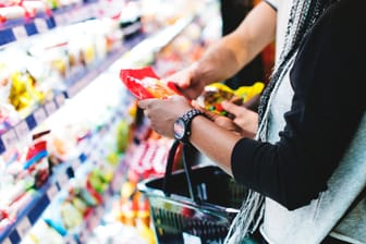 Einkaufen im Supermarkt: Wenn Sie sich von einem Produkt getäuscht fühlen, können Sie Ihrem Ärger jetzt Luft machen. (Symbolbild)