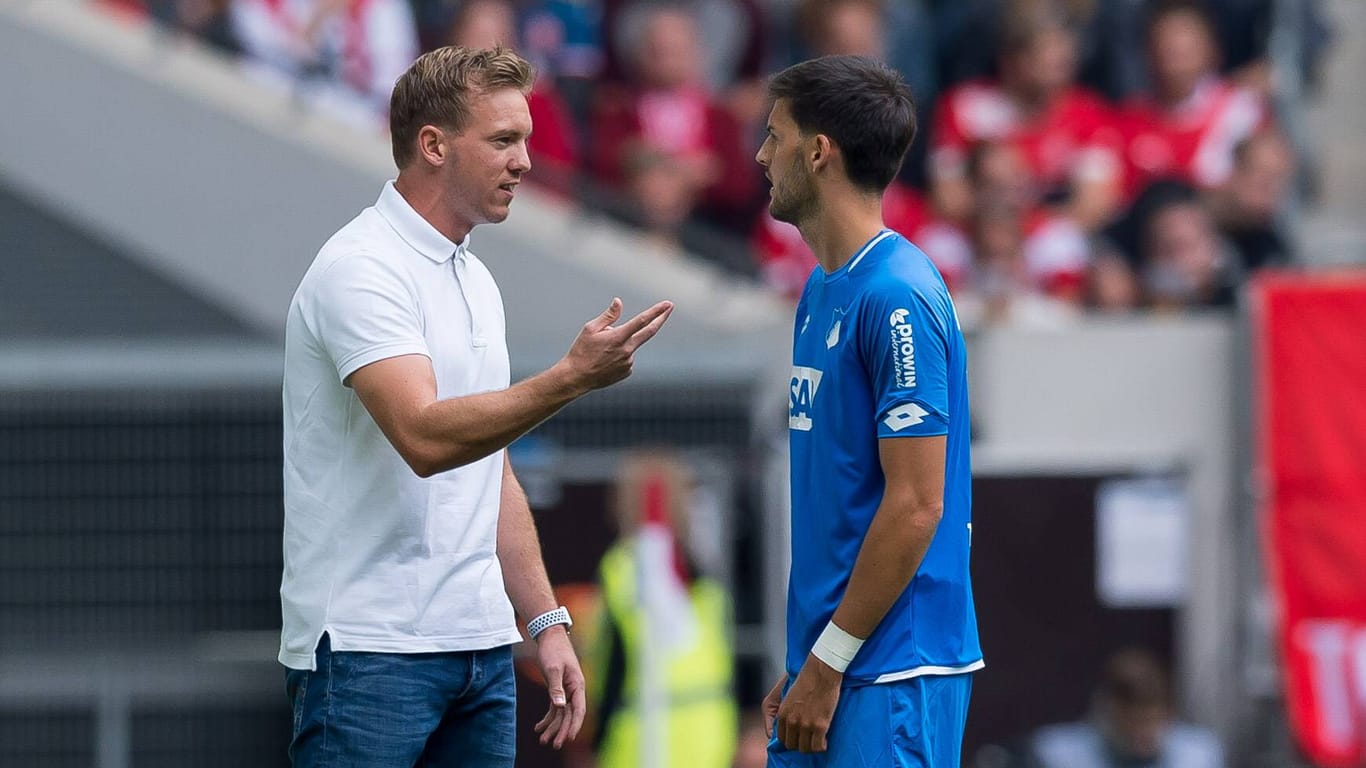 Trainer Julian Nagelsmann (l.) macht Florian Grillitsch eine Ansage: Zum Saisonstart wirkt Hoffenheim noch sehr anfällig.