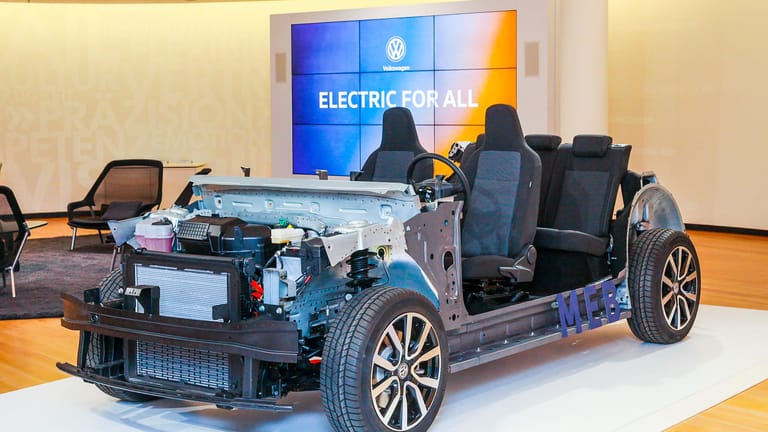 Modularer E-Antriebs-Baukasten: Die Basis seiner neuen E-Autos stellte VW jetzt in Dresden vor.