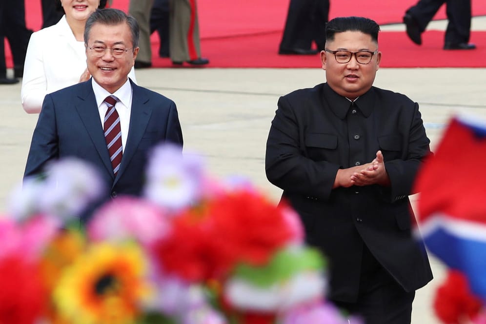 Pjöngjang: Südkoreas Präsident Moon Jae In wird vom nordkoreanischen Machthaber Kim Jong Un empfangen.