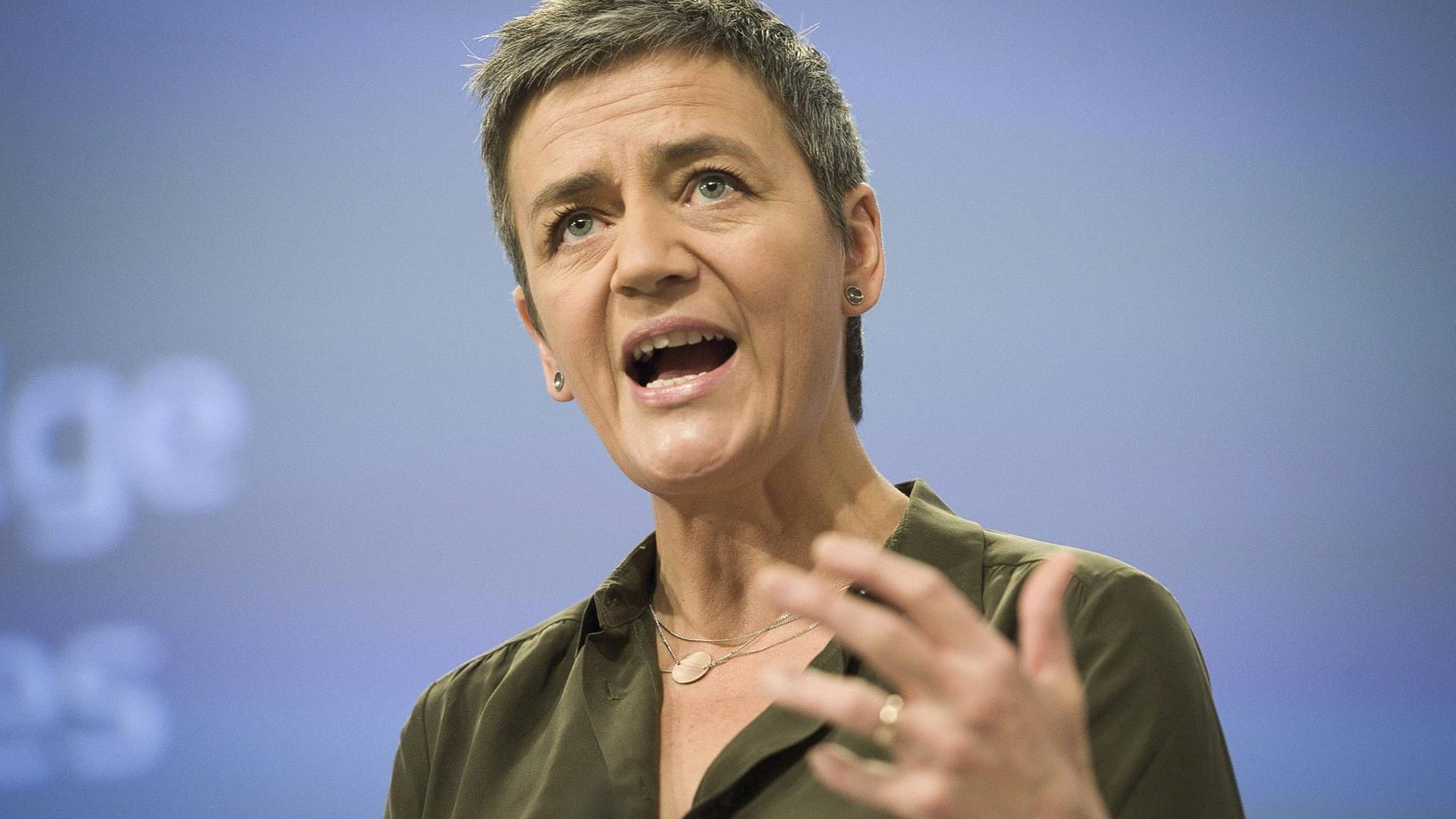 EU-Wettbewerbskommissarin Margrethe Vestager: Sie hat sich schon mit Giganten wie Apple und Google angelegt. Jetzt nimmt sie deutsche Autobauer ins Visier. EU-Wettbewerbskommissarin Margrethe Vestager: Sie hat sich schon mit Giganten wie Apple und Google angelegt. Jetzt nimmt sie deutsche Autobauer ins Visier.