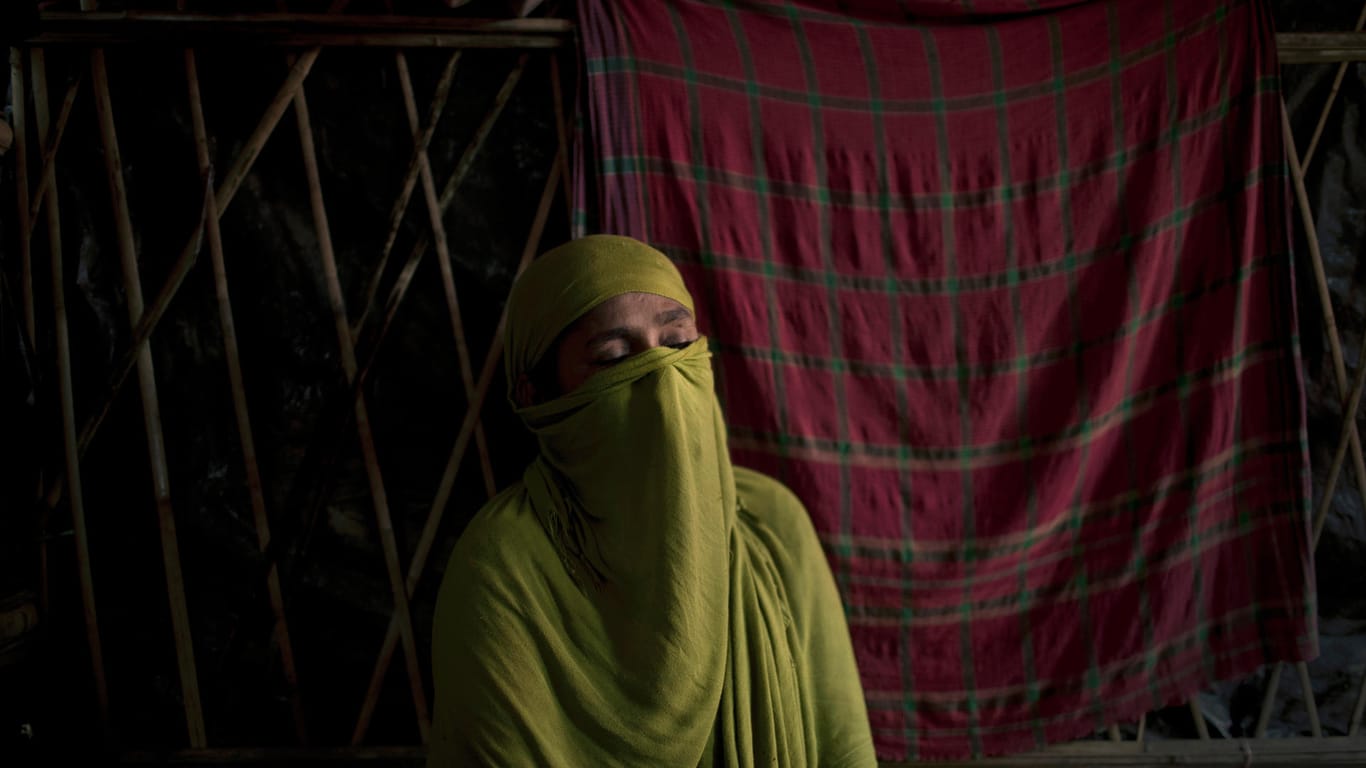 Eine Frau der muslimischen Minderheit der Rohingya: Myanmars Armee-Oberbefehlshaber und fünf Generäle müssen sich womöglich wegen Völkermords vor dem internationalen Strafgerichtshof verantworten.
