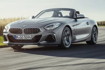 Roadster für 2019: Nach seiner Messepremiere auf dem Pariser Autosalon hält BMW für den Z4 drei Motoren parat, wenn er im März 2019 in den Handel kommt.