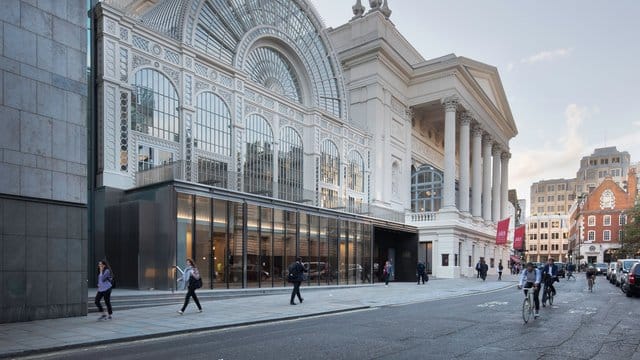 Der Blick auf die Londoner Royal Opera Covent Garden.