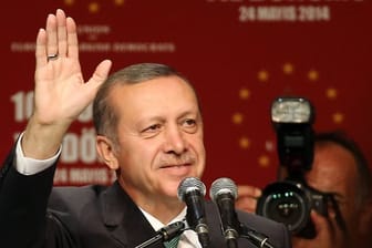 Der türkische Ministerpräsident Recep Tayyip Erdogan kommt am 28.
