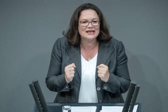 Andrea Nahles bei der Generaldebatte im Bundestag: Die SPD-Chefin erklärte die Maaßen-Entscheidung in einem offenen Brief an die Parteimitglieder.