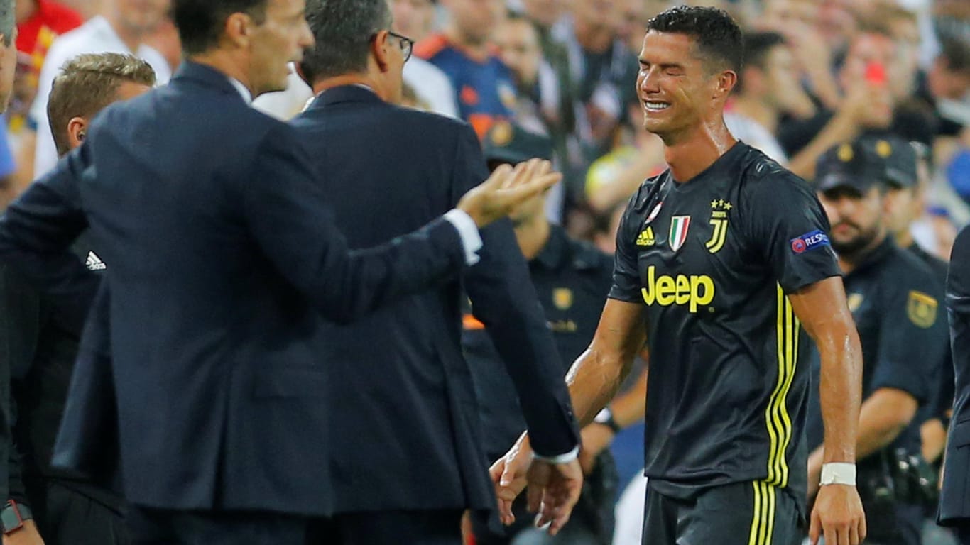 Unter Tränen vom Platz: Cristiano Ronaldo nach der Roten Karte im Spiel gegen Valencia.