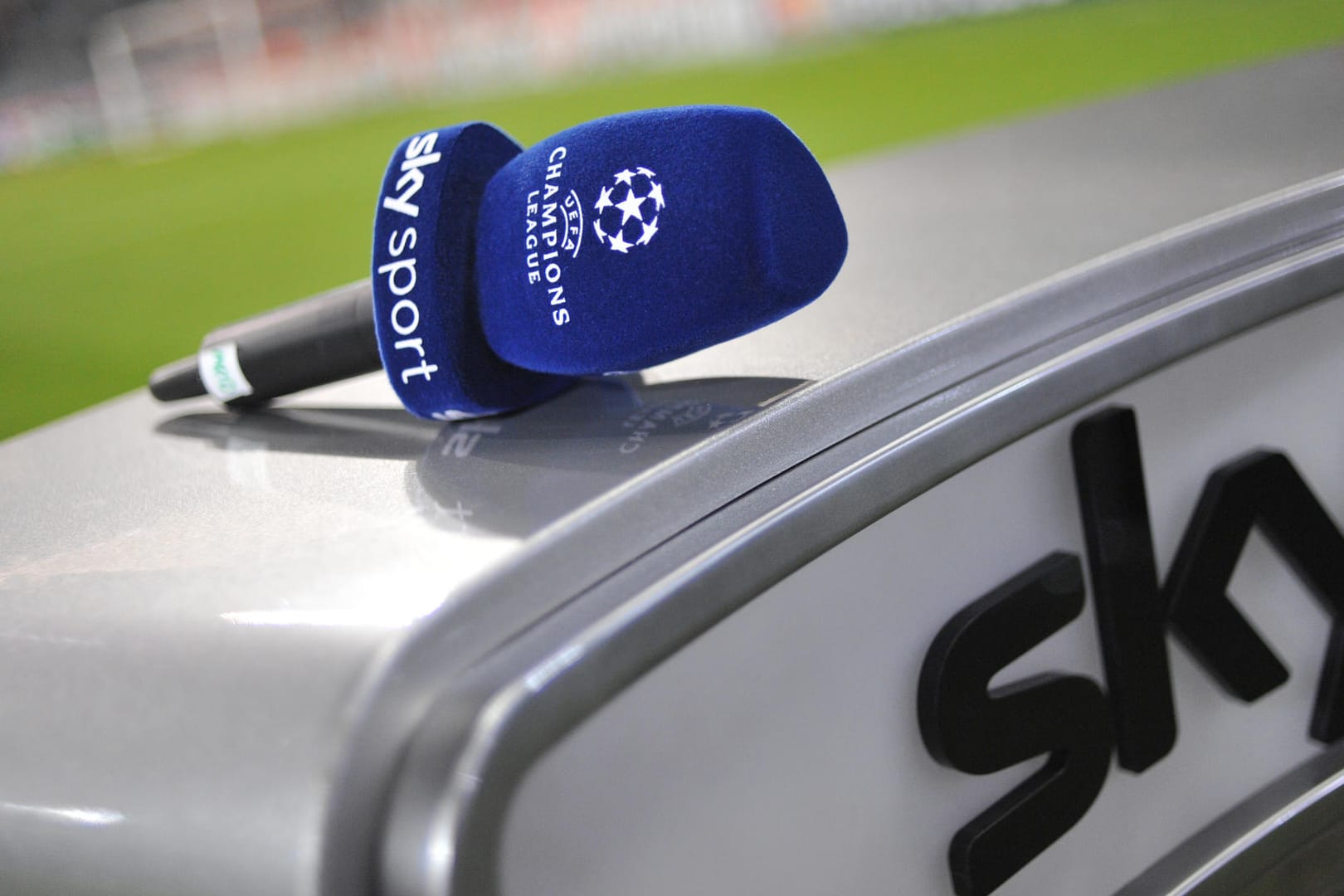 TV-Sender Sky zeigt an Champions-League-Tagen je ein Spiel mit deutscher Beteiligung sowie die Konferenz.