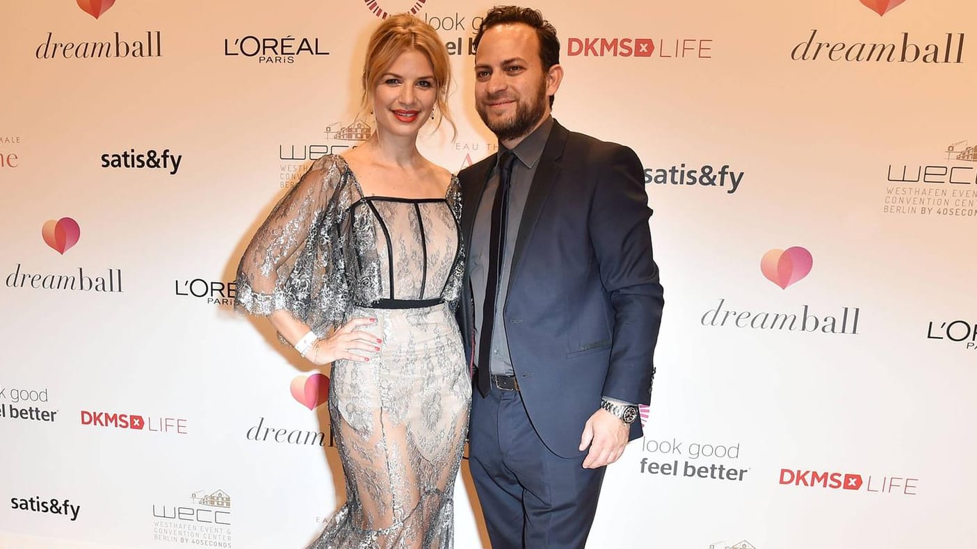 Susan Sideropoulos und ihr Ehemann Jakob Shtizberg: Beim Dreamball in Berlin flanierten sie gemeinsam über den gelben Teppich.