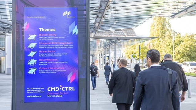 Besucher auf dem Weg zur Command Control 2018 in München. Besucher auf dem Weg zur Command Control 2018 in München.
