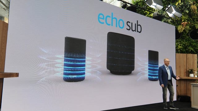 Amazon-Manager David Limp hat einen vernetzten Subwoofer, in dem die digitale Assistentin Alexa eingebaut ist, angekündigt. Amazon-Manager David Limp hat einen vernetzten Subwoofer, in dem die digitale Assistentin Alexa eingebaut ist, angekündigt.