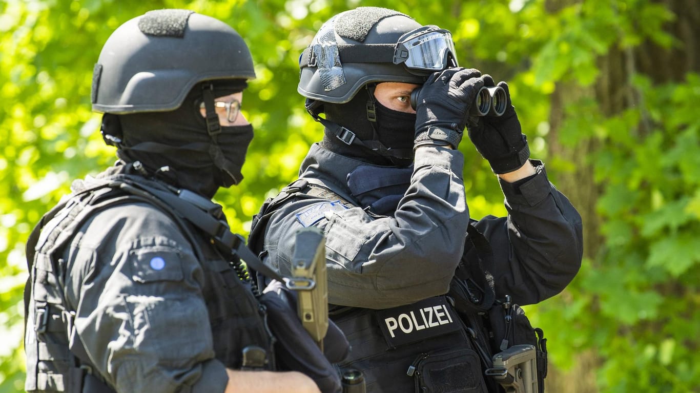 Bremen: In der Stadt führte die Polizei eine Großrazzia durch. (Symbolbild)