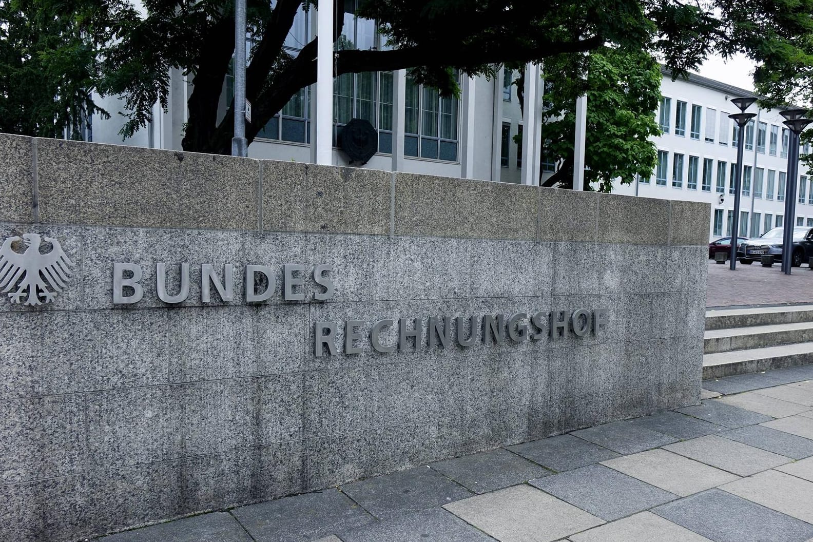 Der Bundesrechnungshof in Bonn: Für die Bezahlung von Ex-Präsidenten werden strengere Regeln gefordert.