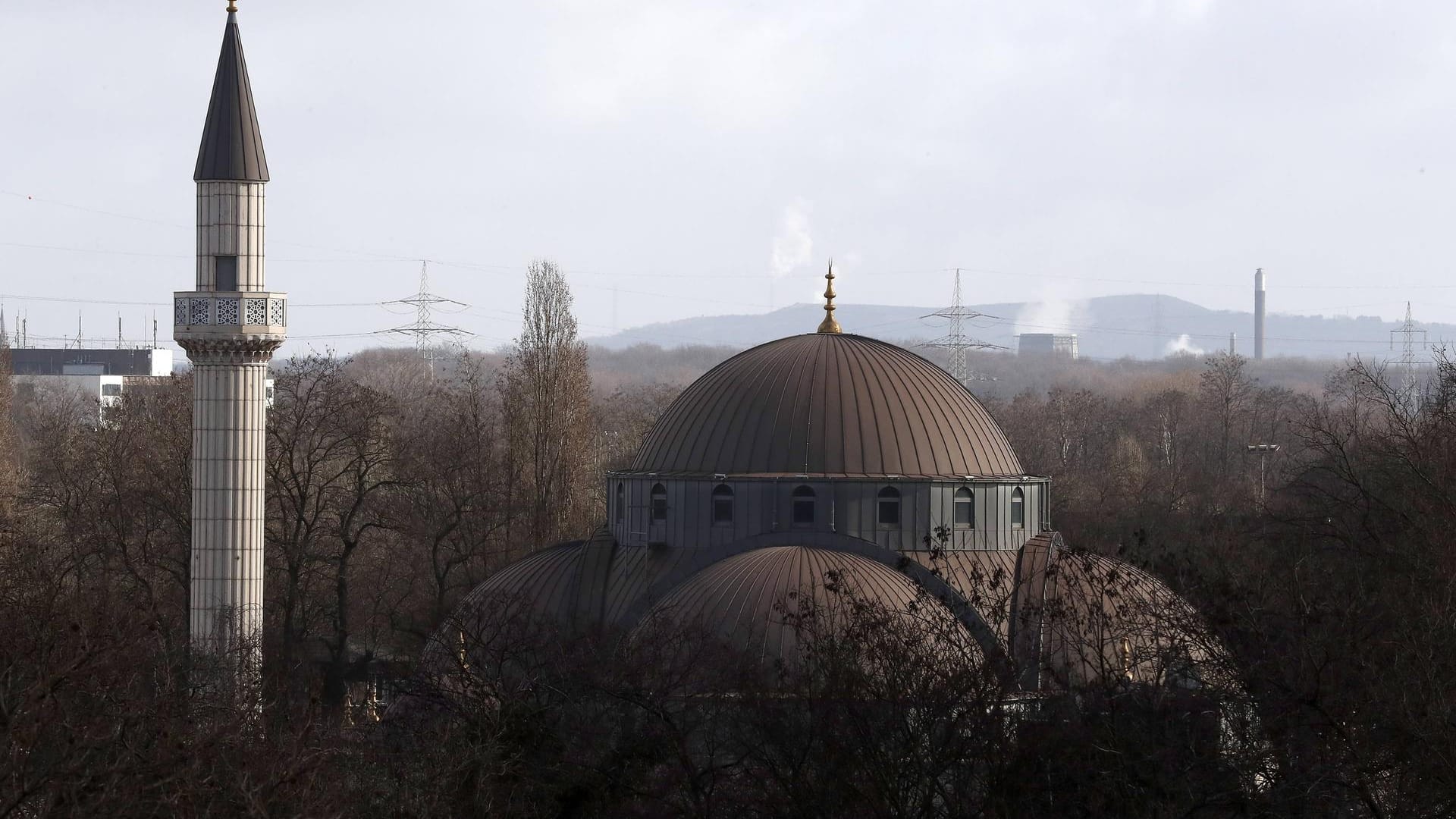 Die Ditib-Moschee in Duisburg-Marxloh: Die Begegnungsstätte galt als vorbildlich, dann wurden Verantwortliche unter merkwürdigen Umständen ausgetauscht.