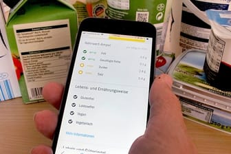 App für Ernährungsberatung: Solche Programme zeigen etwa den Fett-, Zucker- und Salzgehalt von zuvor mit einem Barcode eingescannten Nahrungsmitteln.