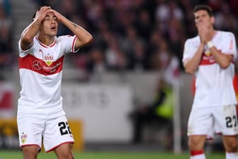 Fassungslos: Stuttgarts Angreifern Nicolas Gonzalez (l.) und Mario Gomez (r.) gelang gegen Düsseldorf kein Treffer.