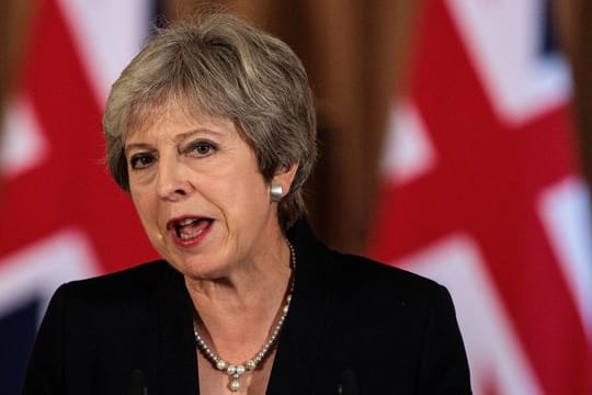 Kabinettsmitglieder wollen May auffordern, einen "Plan B" für die Brexit-Verhandlungen vorzulegen.