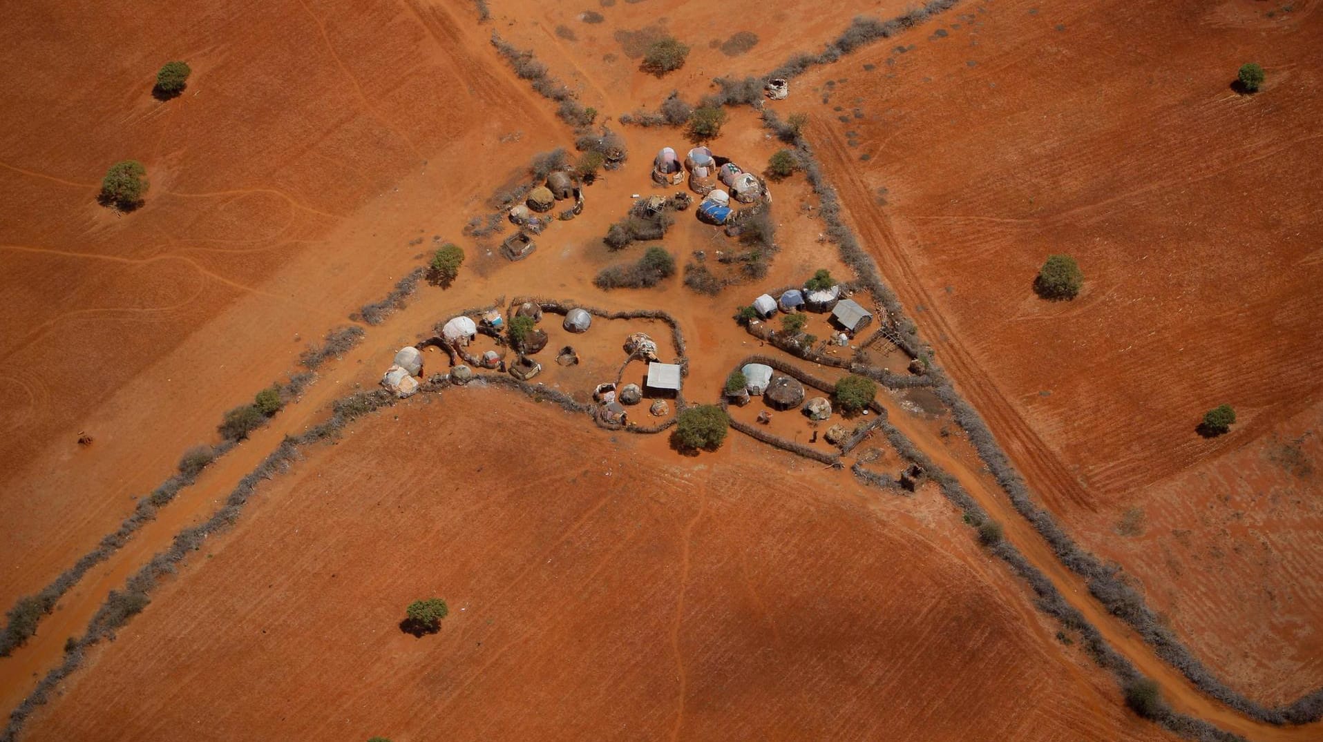 Blick über die Landschaft in der Gegend um die Hafenstadt Kismayo: Die Stadt liegt im Süden Somalias, der von der Terrormiliz kontrolliert wird. (Archivbild)