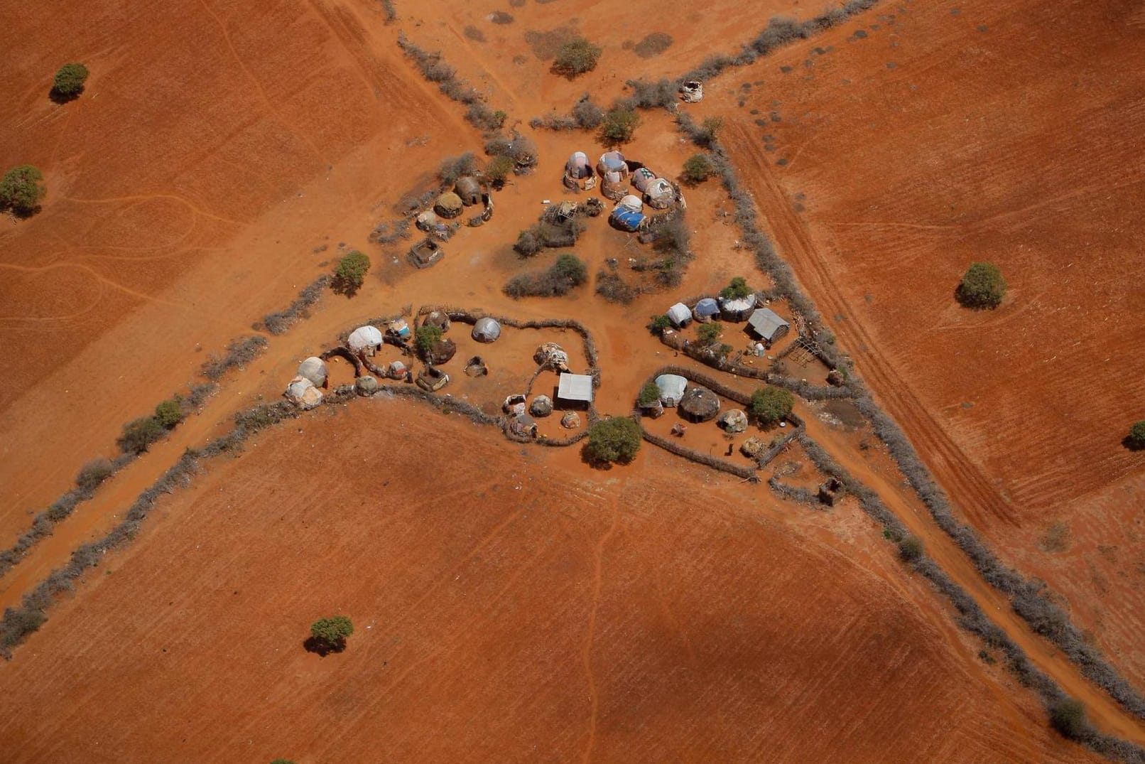 Blick über die Landschaft in der Gegend um die Hafenstadt Kismayo: Die Stadt liegt im Süden Somalias, der von der Terrormiliz kontrolliert wird. (Archivbild)