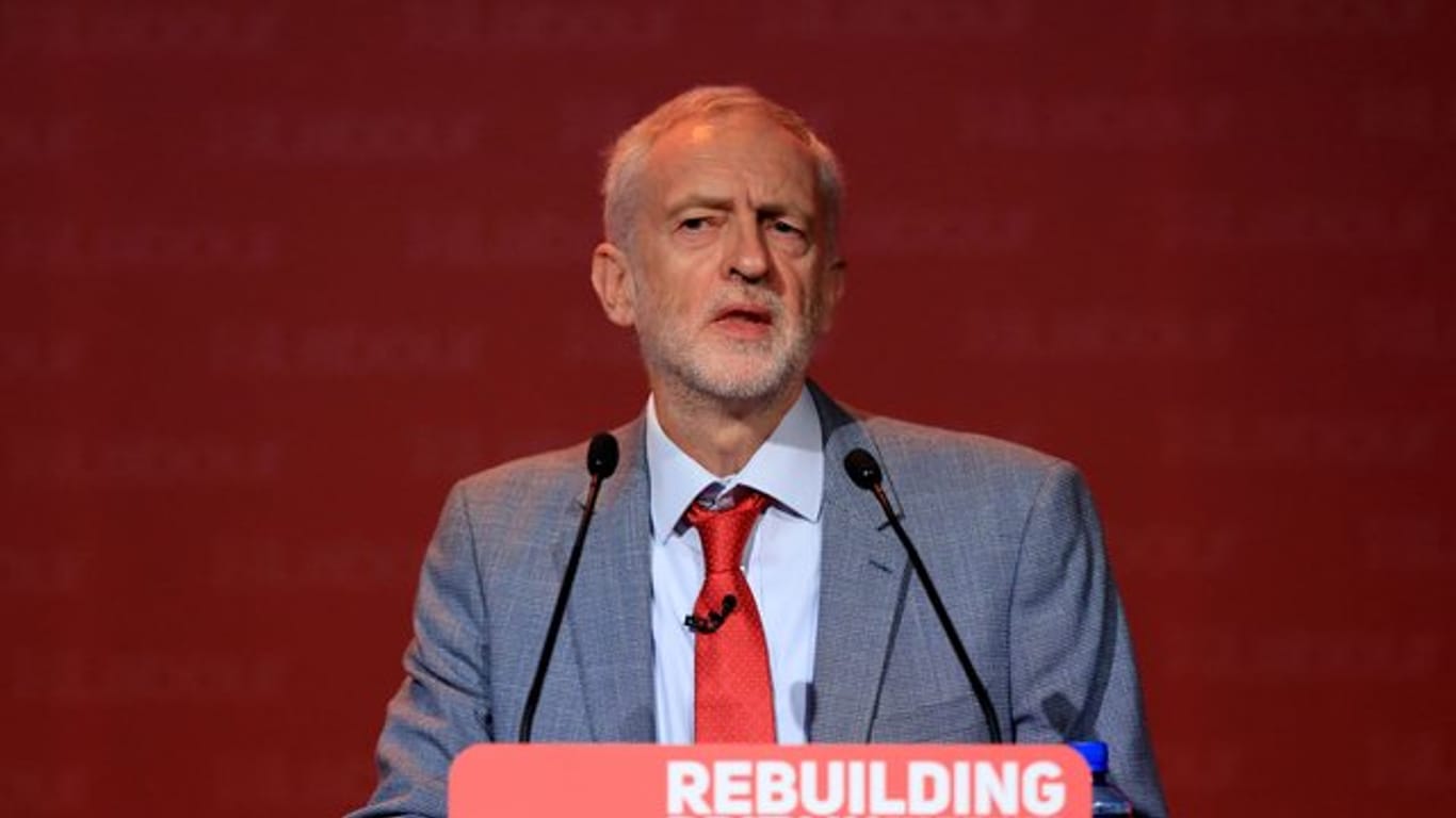Jeremy Corbyn ist Vorsitzender der oppositionellen Labour-Partei.