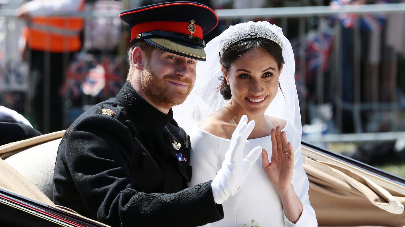 Prinz Harry und Herzogin Meghan: Hier bei der Kutschfahrt nach ihrer Hochzeit am 19. Mai 2018.