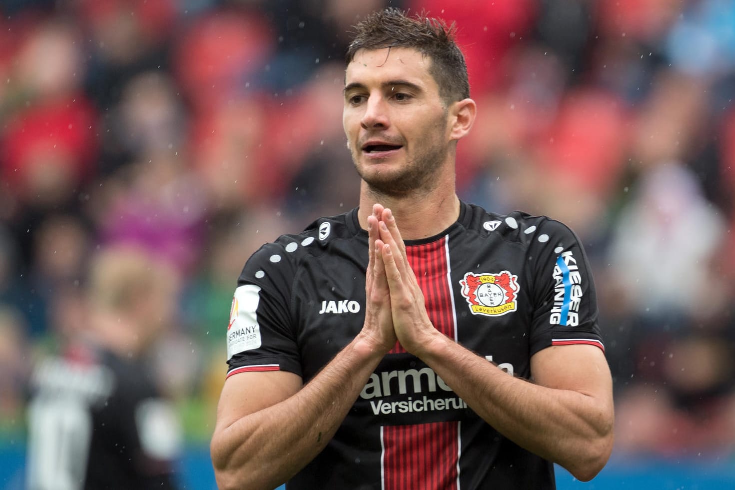 Geschafft: Bayers Lucas Alario gelang gegen Mainz zwar kein Tor, sein Team holte allerdings den ersten Bundesliga-Sieg dieser Saison.