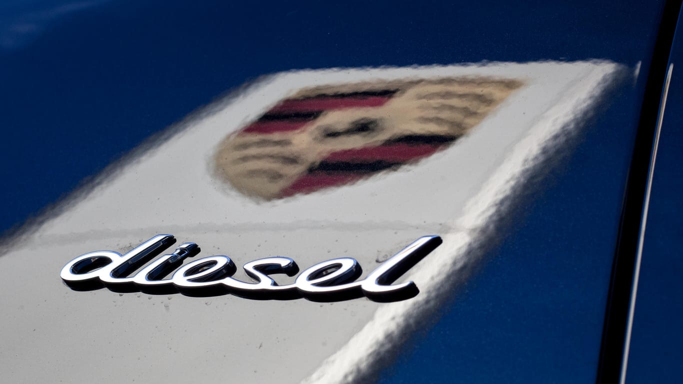 Das Logo des Fahrzeugherstellers Porsche: Von Porsche soll es künftig keinen Diesel mehr geben.