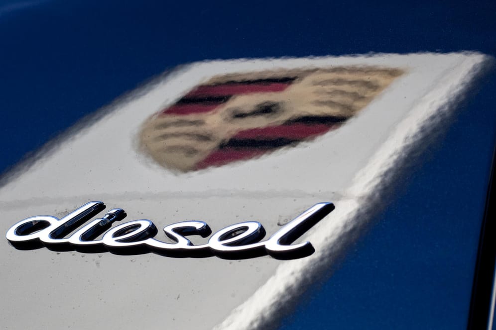 Das Logo des Fahrzeugherstellers Porsche: Von Porsche soll es künftig keinen Diesel mehr geben.
