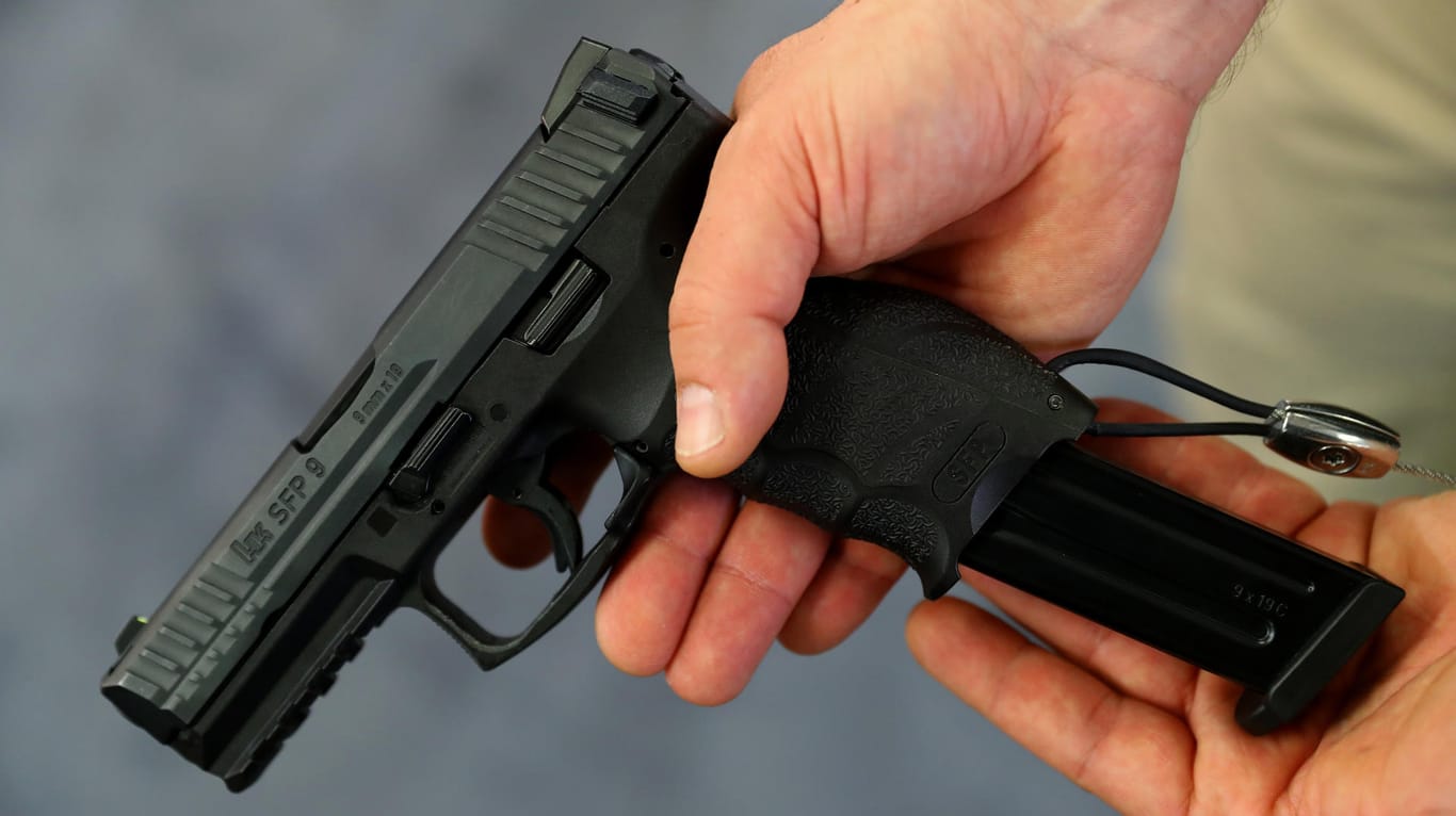 Die Pistole SFP9-TR: Die bayrische Polizei soll bis 2019 mit der neuen Dienstwaffe ausgestattet werden.