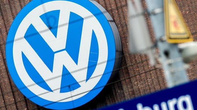 VW startet ein eigenes Qualifizierungsprogramm für IT-Experten.