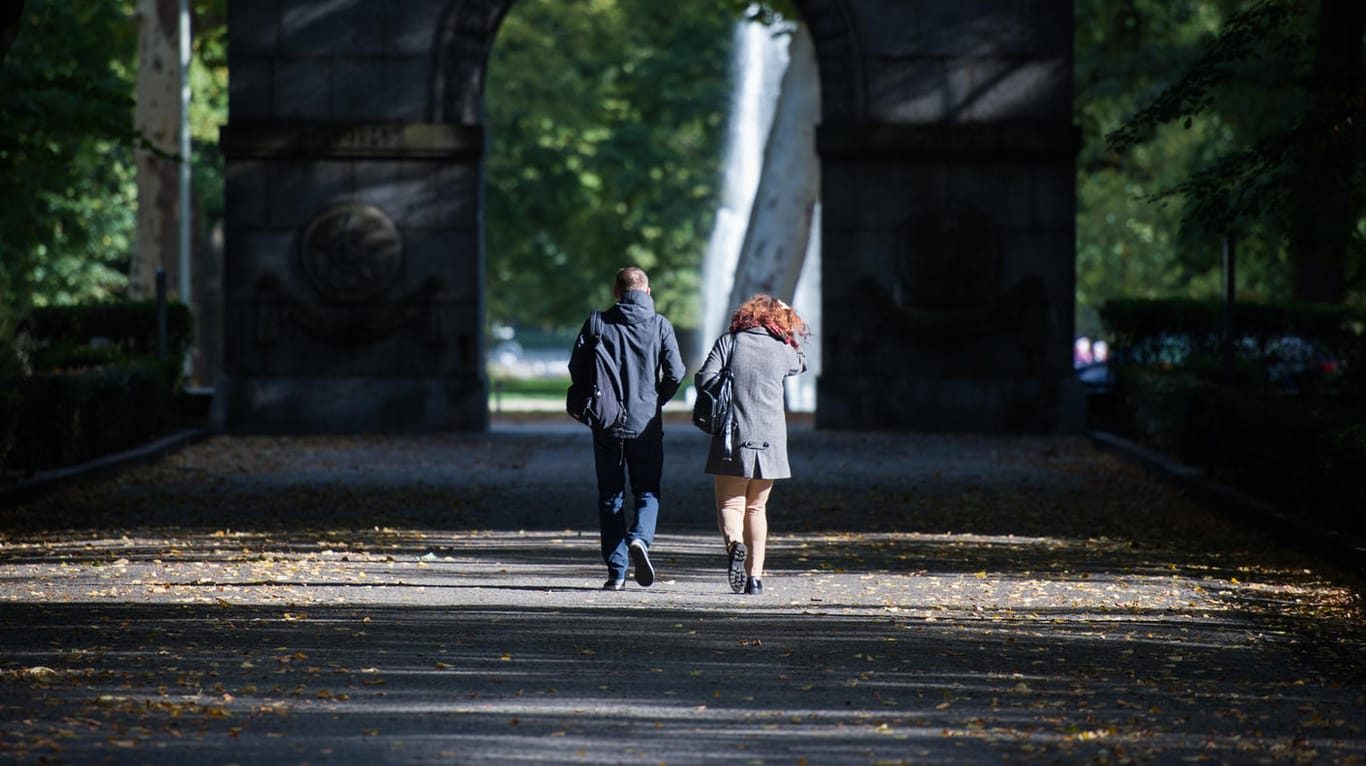 Spaziergang im Treptower Park in Berlin: Am 23. September war astronomischer Herbstanfang.
