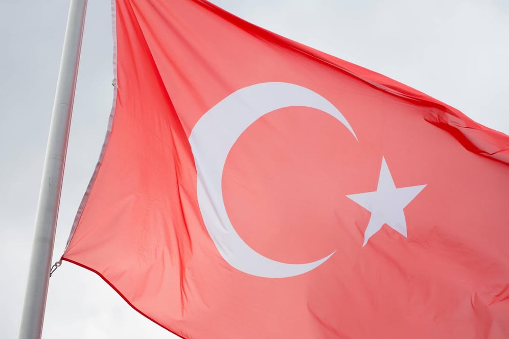 Die türkische Flagge: Präsident Erdogan ist vom 27. bis 29. September für einen Staatsbesuch in Deutschland.