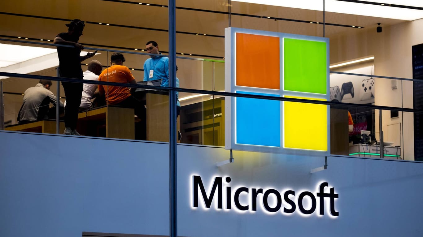 Ein Microsoft-Store: Das Unternehmen setzt künftig auf Künstliche Intelligenz für humanitäre Zwecke.