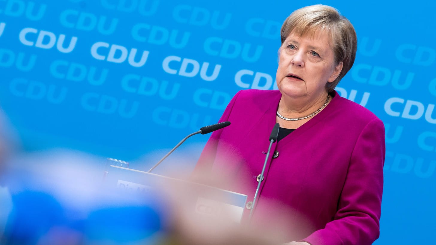 Angela Merkel in Berlin: Die Bundeskanzlerin hat Fehler im Umgang mit der Causa Maaßen eingestanden.