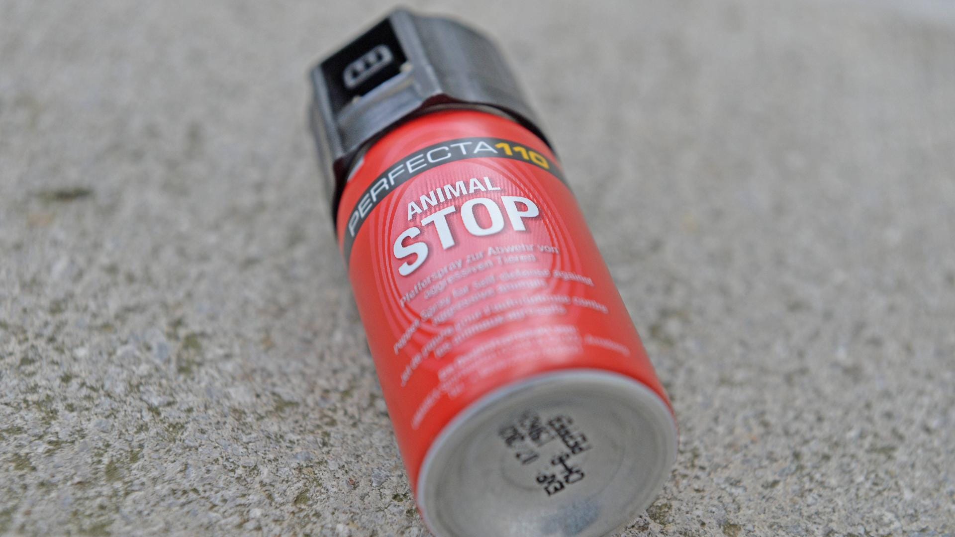 Eine Dose Pfefferspray: Das Reizgas ist für den Schutz vor Tieren gedacht. Eine Dose Pfefferspray: Das Reizgas ist für den Schutz vor Tieren gedacht.