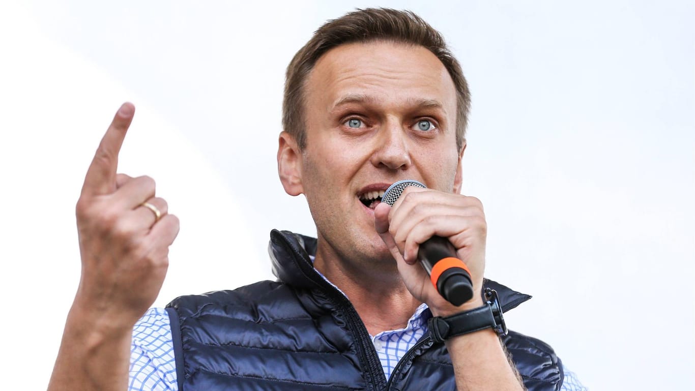 Alexej Nawalny: Der Kreml-Kritiker muss nach Angaben seiner Sprecherin eine weitere Haftstrafe verbüßen.