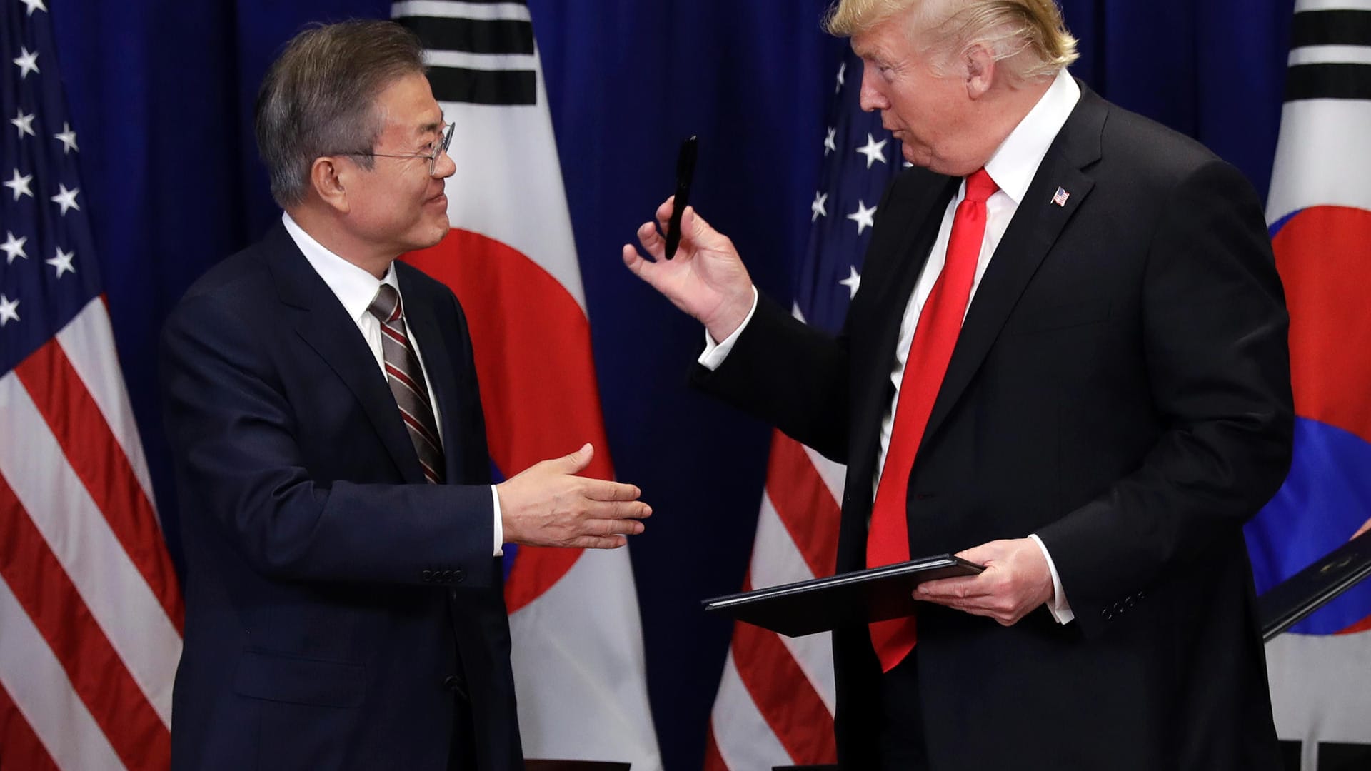 Donald Trump trifft Moon Jae In: Die USA und Südkorea haben sich auf ein neues Handelsabkommen geeinigt.