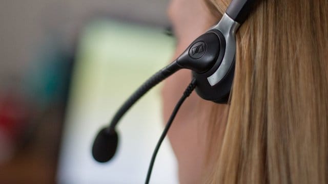 Kunden von Telefon- und Internetanbietern werden einem Test zufolge oft schlecht beraten - Hotlines schnitten dabei noch etwas besser ab. Kunden von Telefon- und Internetanbietern werden einem Test zufolge oft schlecht beraten - Hotlines schnitten dabei noch etwas besser ab.