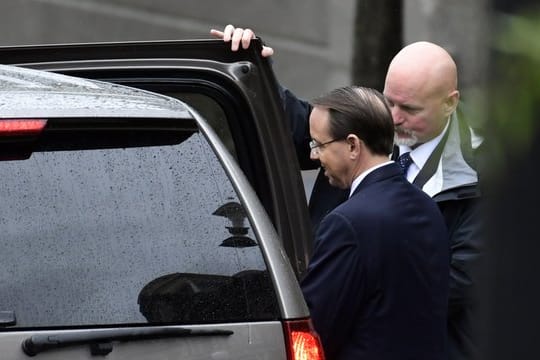 Sollte Trump Rosenstein nun tatsächlich entlassen oder sollte dieser von seinem Posten zurücktreten, würde dies einmal mehr zu Chaos in der Regierung führen.