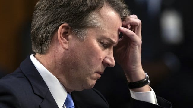 Supreme-Court-Kandidat Brett Kavanaugh stellt die Vorwürfe gegen sich als "Rufmord" und politische Schmutzkampagne dar. Supreme-Court-Kandidat Brett Kavanaugh stellt die Vorwürfe gegen sich als "Rufmord" und politische Schmutzkampagne dar.